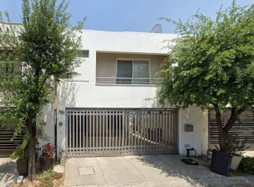 Casa de 3 habitaciones, Monterrey · Casa con 94 m² de Terreno, 3 Recámaras en Venta en Cumbres Madeira, Monterrey