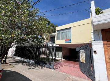1 · Casa en Venta en Álvaro Obregón, Zona Centro de Aguascalientes