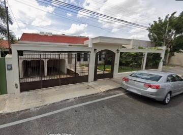 Casa de 6 habitaciones, Mérida · Venta de Casa en Calle 1b Col Campestre Merida Yucatan