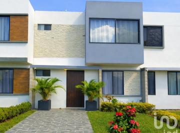 Casa · 80m² · 3 Recámaras · 1 Estacionamiento · Casa en Renta en Querencia Residencial