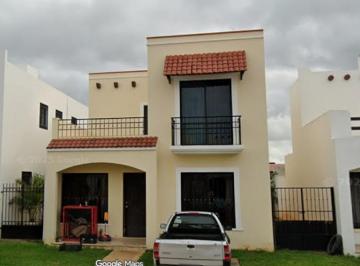 Casa de 3 habitaciones, Mérida · Venta de Casa en Calle 13b 633 Fraccionamiento Gran Santa Fe II Caucel Merida Yucatan