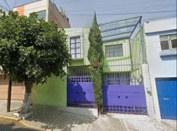 Casa de 4 habitaciones, Alvaro Obregón · Casa en Venta en Av Rosa Tártara 19, Molino de Rosas, Álvaro Obregón, Ciudad de México, Cdmx