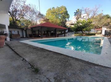 Casa · 239m² · 3 Recámaras · 6 Estacionamientos · Casa en Las Misiones