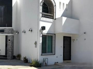 Casa · 141m² · 3 Recámaras · 2 Estacionamientos · Casa en Venta Pedregal de La Huasteca