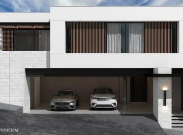 Casa · 490m² · 3 Recámaras · 3 Estacionamientos · Casa Venta Castaños del Vergel Carretera Nacional