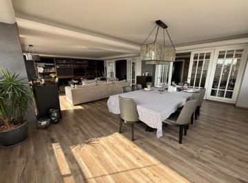 Departamento · 420m² · 3 Recámaras · 3 Estacionamientos · Departamento de 420 m, Remodelado, 3 Recámaras y 3 Estacionamientos.