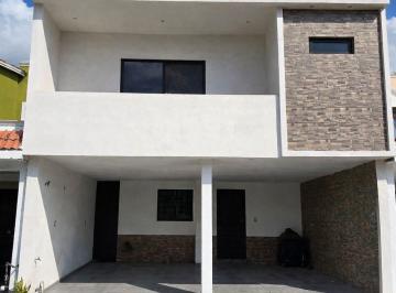Casa de 3 habitaciones, Apodaca · Casa Cerrada Providencia