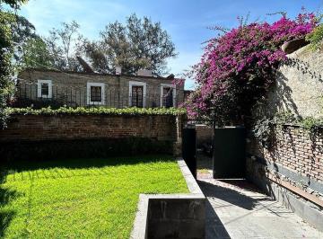 f4311ae5ebbfdc95253a26536e43606268a59ecc697bb6788f231633fee1bf4e · Casa en Renta en Lomas de Santa Fe.