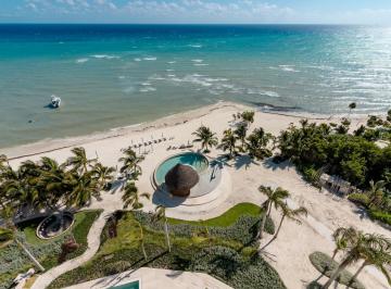 Casa · 369m² · 5 Recámaras · 2 Estacionamientos · Casa en Venta en Corasol, Playa del Carmen