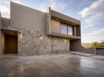 Casa de 4 habitaciones, Querétaro · Residencia de Autor en Altozano, 4 Recámaras, Sótano, C.619 m², Luxury y Premium