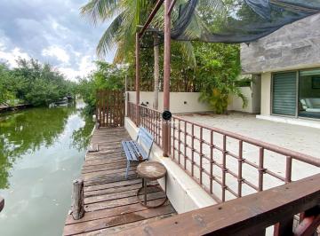 Casa · 371m² · 4 Recámaras · 3 Estacionamientos · Casa en Venta Isla Dorada