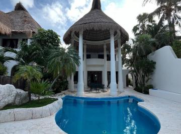 Casa · 5 Recámaras · 6 Estacionamientos · Residencia Frente Al Mar en Venta en Cancún | Lujo, Doble Altura y Vistas Panorámicas