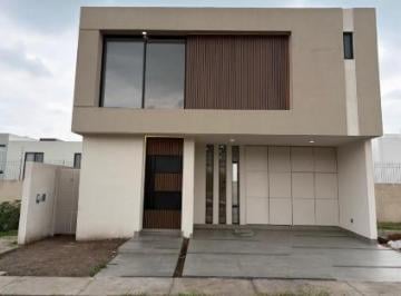 Casa · 201m² · 3 Recámaras · 2 Estacionamientos · Casa en Venta en El Molino Residencial León Guanajuato