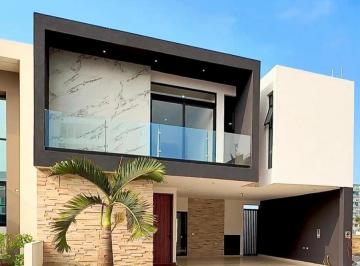 Casa · 300m² · 3 Recámaras · 2 Estacionamientos · Venta Casa Nueva con Habitacion en Planta Baja en Playas del Conchal