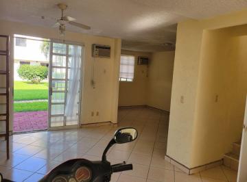 Casa en condominio de 2 habitaciones, Acapulco de Juárez · Casa en El Fraccionamiento La Marquesa con Alberca