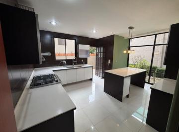 Casa en condominio de 3 habitaciones, Cuajimalpa de Morelos · Casa con 3 Recámaras y 208 m² de Construcción en Renta Calle Julián Adame