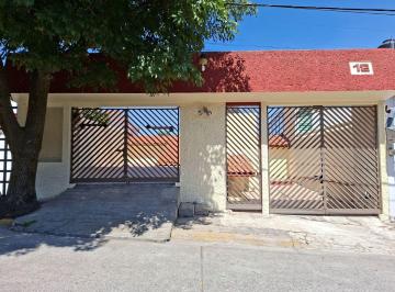 Casa de 3 habitaciones, Naucalpan de Juárez · Venta Casa en Jardines de San Mateo