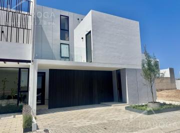 Casa · 321m² · 4 Recámaras · 2 Estacionamientos · Casa en Venta en La Cartuja Pachuca | 4 Recámaras con Baño | Doble Altura y Diseño Exclusivo