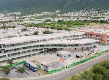 Local comercial · 76m² · 1 Recámara · 2 Estacionamientos · Local Comercial en Renta en Monterrey