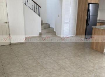 Casa · 220m² · 3 Recámaras · 2 Estacionamientos · Casa en Renta en General Escobedo