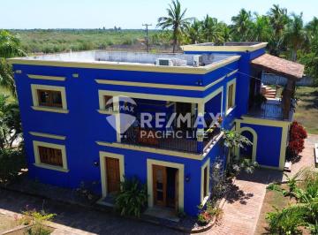 Casa · 250m² · 3 Recámaras · 2 Estacionamientos · Casa en Venta en Teacapan - (4)