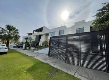 Casa en condominio de 3 habitaciones, Zapopan · Casa en Renta Sobre Av Boulevard Valle Imperial, Zapopan Jal.