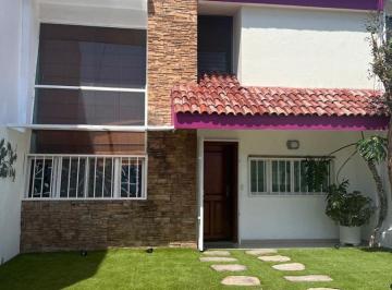 Casa de 3 habitaciones, Zapopan · Casa con 140 m² de Terreno, 3 Recámaras en Renta en Las Águilas
