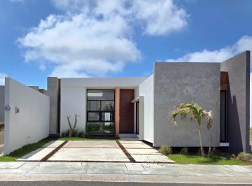 Casa de 2 habitaciones, Alvarado · Casa con 199 m² Superficie de Terreno y 2 Habitaciones en Venta en Lomas de La Rioja
