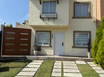 Casa en condominio de 3 habitaciones, Atotonilco de Tula · Casa en Esq Ampliada con Excedente de Terreno de 3 Rec "Real Castilla" Atotonilco de Tula en Hidalgo