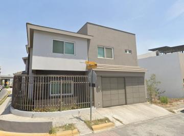 Casa de 5 habitaciones, Monterrey · Casa en Venta en Pirineos en Monterrey Nuevo Leon