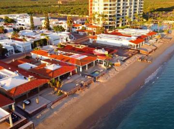 Foto principal · Se Renta Casa Frente a La Playa en Costa del Mar.