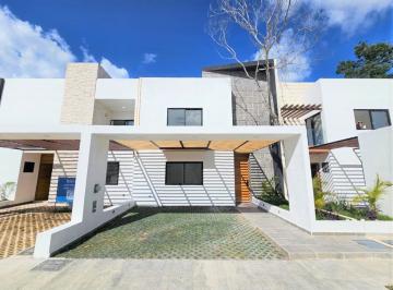 Casa · 229m² · 4 Recámaras · 2 Estacionamientos · Casa en Venta, 4 Recámaras, Piscina, Río Residencial, Cancún