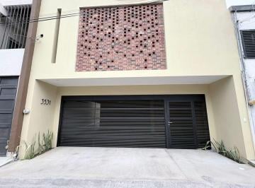 Casa de 4 habitaciones, Monterrey · Venta de Nueva Residencia Zona Contry