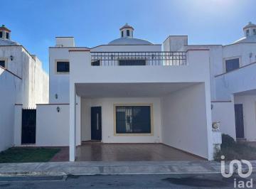 Casa · 200m² · 3 Recámaras · 2 Estacionamientos · Amplia Casa en Renta Gran Santa Fe Norte, Yucatan