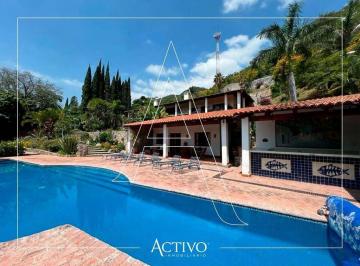 Casa · 526m² · 7 Recámaras · 4 Estacionamientos · Casa en Venta Al Norte de Ajijic
