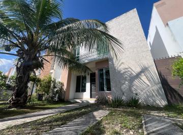 Casa · 167m² · 2 Recámaras · 2 Estacionamientos · Casa en Fraccionamiento Marsella