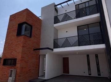 Casa de 3 habitaciones, San Pedro Cholula · Casa en Venta Residencial Magenta