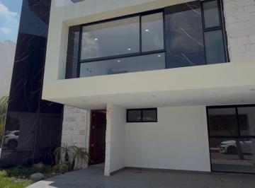 Casa · 317m² · 4 Recámaras · 2 Estacionamientos · Casa en Venta en Lomas de Angelopolis II, 4 Recamaras, San Andres Cholula Puebla
