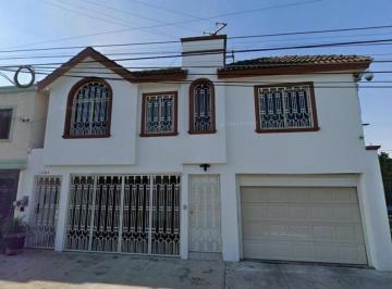 Casa de 5 habitaciones, San Nicolás de los Garza · ¡Hermosa Casa en Sannicolás de Los Garza!