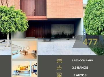 Casa · 280m² · 3 Recámaras · 2 Estacionamientos · Casa en Fraccionamiento Barranca del Refugio