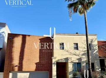 Fachada · Casa en Venta - Haciendas del Valle II