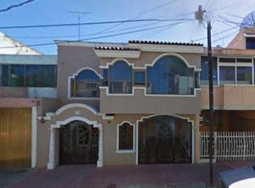 Casa de 4 habitaciones, Tepatitlán de Morelos · Venta de Casa en Centro Petatitlan de Morelos Jalisco.