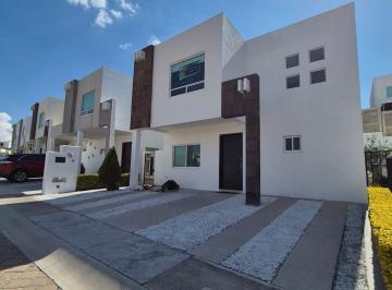 Casa en condominio · 173m² · 3 Recámaras · Casa en Condominio - Fraccionamiento Cumbres del Lago