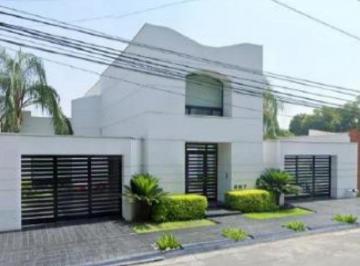 Casa de 4 habitaciones, San Pedro Garza García · ¡La Inversión Que Estabas Esperando Está Aquí, Hermosa Casa en San Pedro Garza!