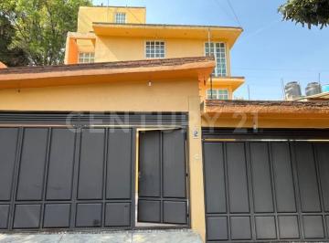 Casa · 331m² · 6 Recámaras · 4 Estacionamientos · Casa en Venta, San Antonio Zomeyucan, Naucalpan