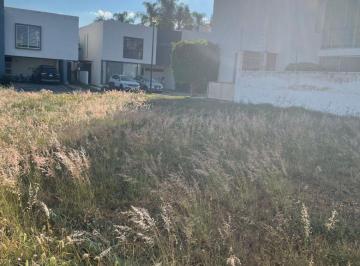 Terreno / Lote , Tlajomulco de Zúñiga · Terreno en Venta en El Manantial - Paseo del Bosque 55