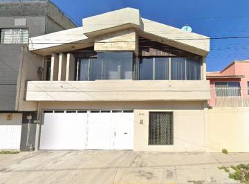 Casa en Venta de 4 habitaciones Jardines de San Manuel · Casa con 210 m² Superficie de Terreno, 4 Recámaras en Venta en Jardines de San Manuel, Puebla