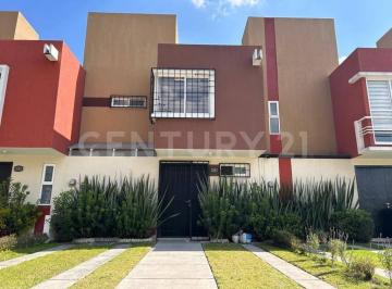 Casa · 102m² · 3 Recámaras · 2 Estacionamientos · Casa en Renta Dentro de Fraccionamiento Misiones II en Toluca