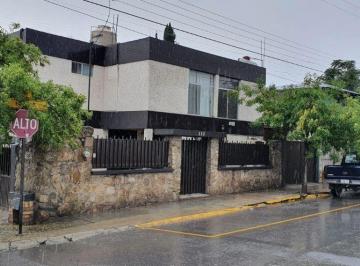 Casa de 4 habitaciones, Saltillo · Renta Casa en Virreyes Residencial