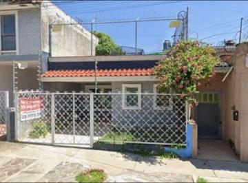 Casa de 3 habitaciones, Zapopan · Casa con 3 Habitaciones y 119 m² de Terreno en Venta en Arcos de Zapopan